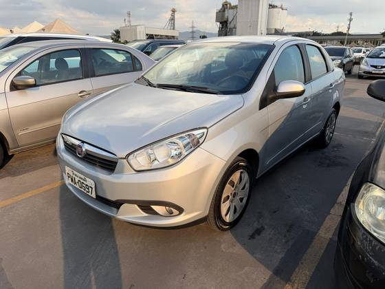 FIAT GRAND SIENA 1.4 MPI ATTRACTIVE 8V FLEX 4P MANUAL FIAT GRAND SIENA 1.4 MPI ATTRACTIVE 8V FLEX 4P MANUAL